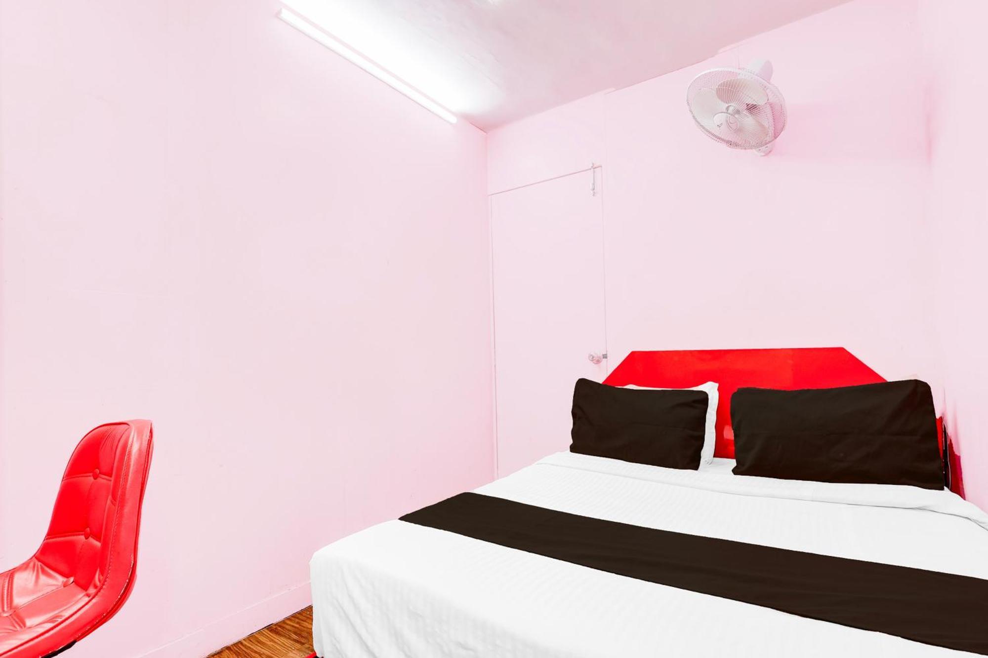 O Happiness Hotel New Delhi
