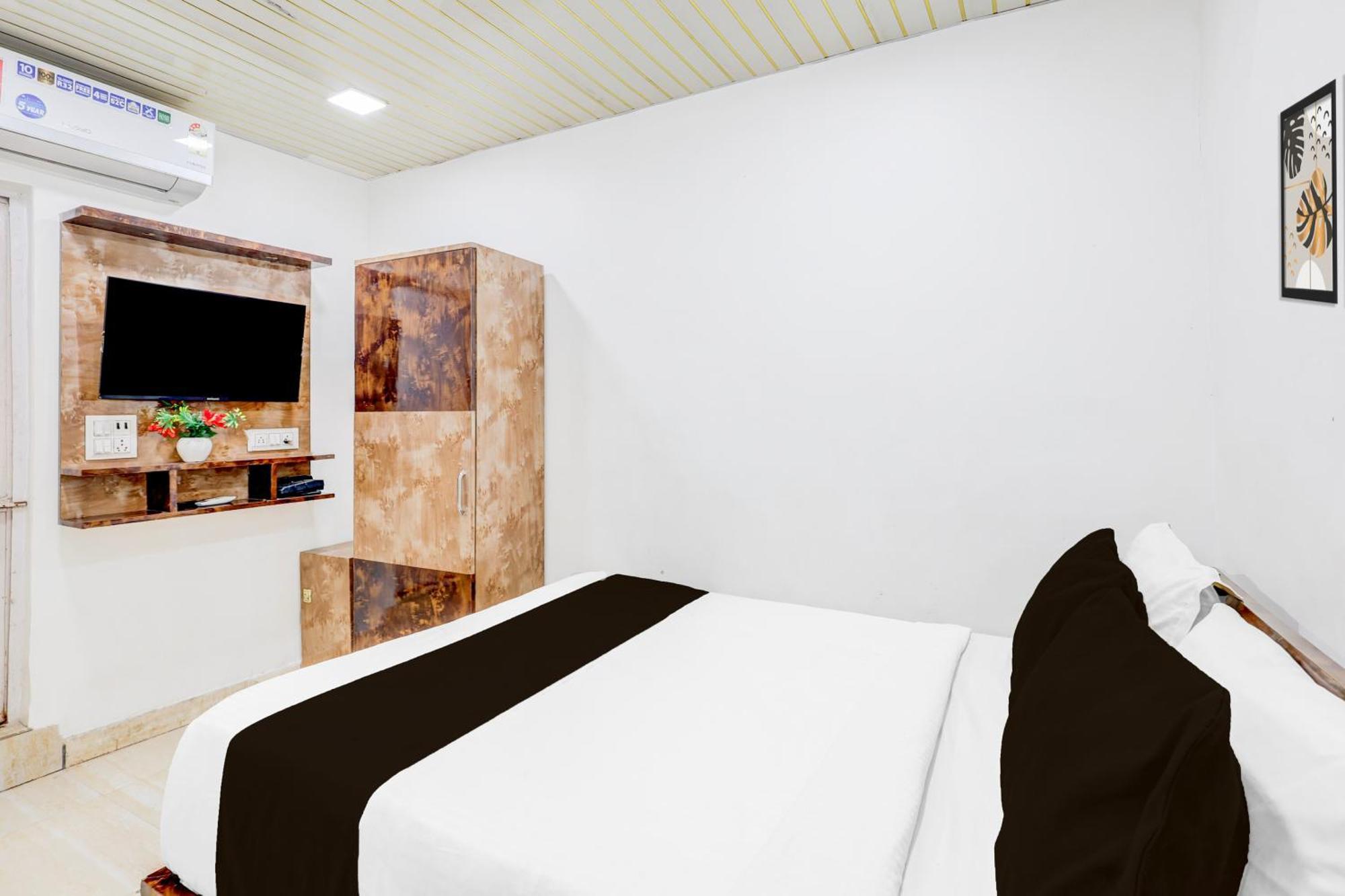 O Happiness Hotel